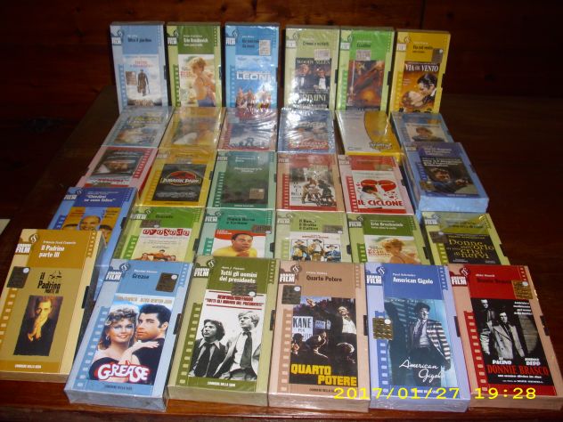 VIDEOCASSETTE VHS