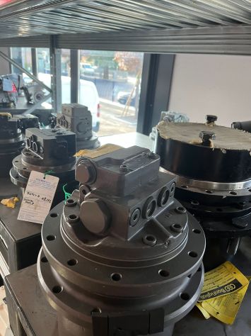 Motoriduttore per KOMATSU PC17R-5