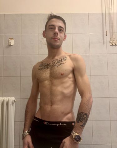 Ragazzo, cerca ragazza o Coppia Tel:3899693401