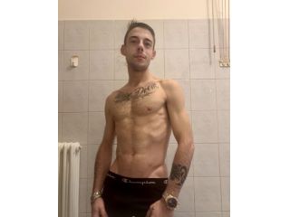 Amore e incontri Venezia - Ragazzo, cerca ragazza o Coppia Tel:3899693401