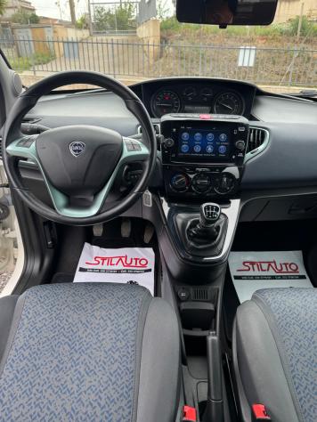 Lancia Ypsilon 1.0 FireFly 5 porte S&S Hybrid Gold Plus - Foto 10