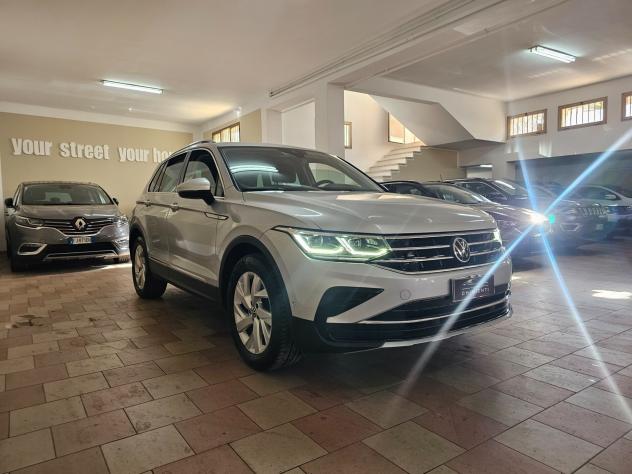 Volkswagen Tiguan 2.0 TDI 150 CV SCR DSG Elegance - Foto 9