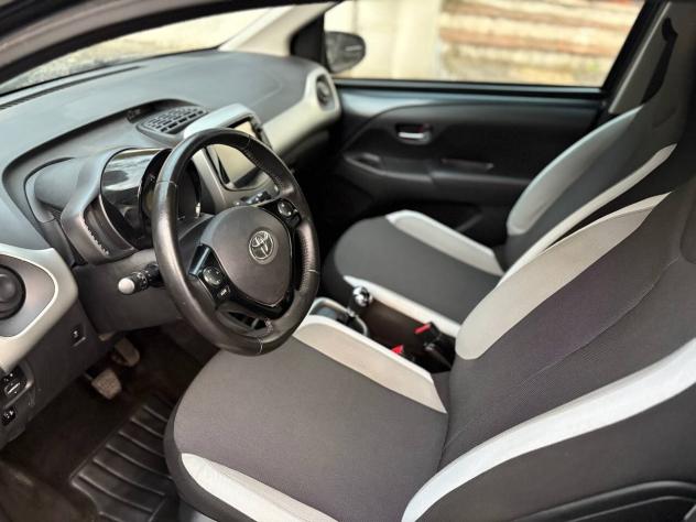 Toyota Aygo 1.0 VVT-i 69 CV 5 porte x-cool TSS - Foto 10