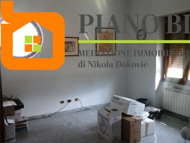 V000037 - AMPIO UFFICIO CON AREA ESTERNA - Foto 10