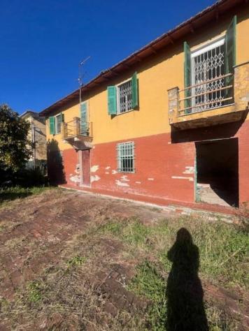 Casale in vendita a Sarzana