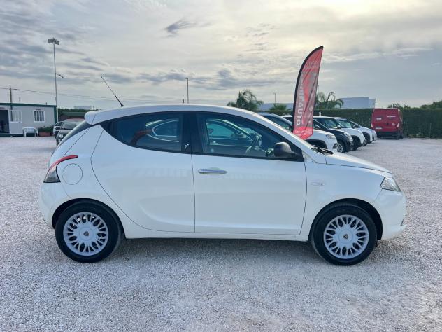 Lancia Ypsilon 1.2 69 CV 5 porte - Foto 4