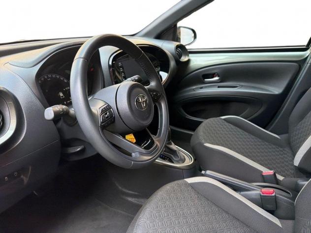 Toyota Aygo X 1.0B (72 CV) Trend S-CVT - Foto 7
