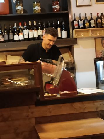 Banconista per osteria