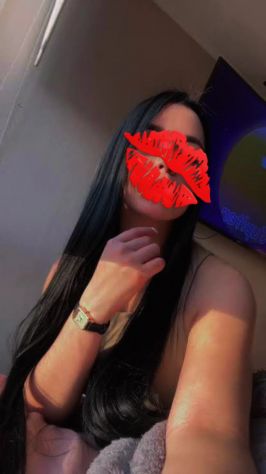 Isabella MASSAGGI e relax su lettino fissa in zona - Foto 4 Tel:3501439910