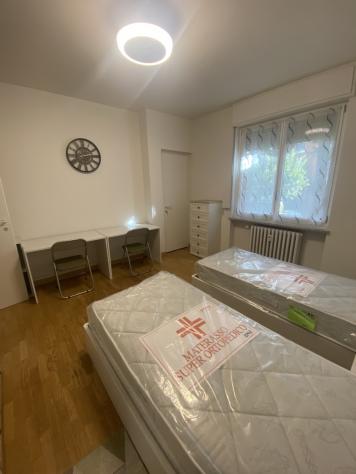 Stanza in appartamento in affitto a Novara - Foto 4
