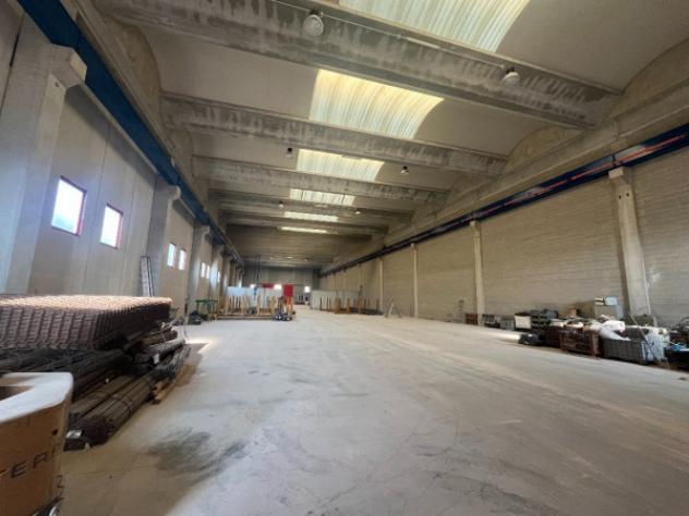 Immobile di 800 m² con 5 locali in affitto a Nuvolera - Foto 5