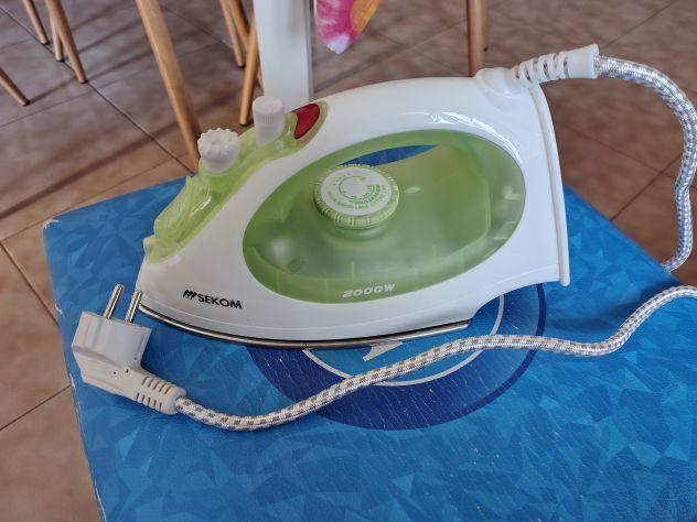 Ferro da stiro Sekom SFV-1501C 2000W bianco-verde - Foto 5