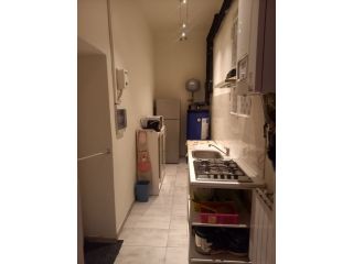 2 camere con doccia e lavandino interni Milano Zona Navigli