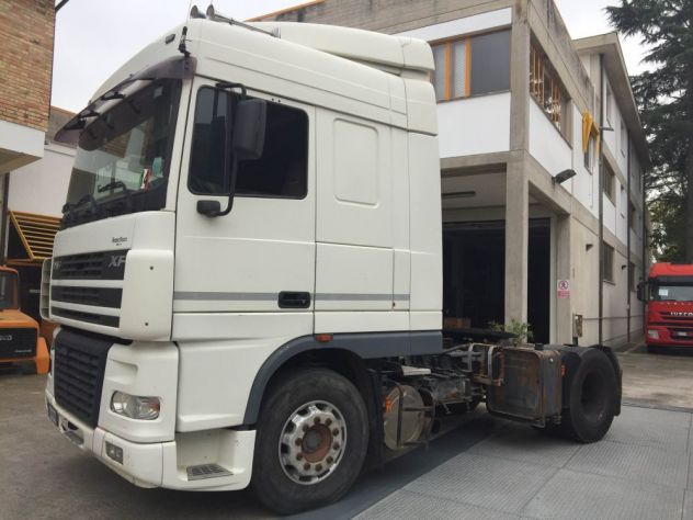Autocarro DAF XF 95