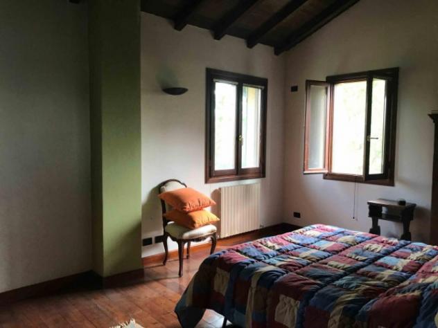 Rustico / Casale di 600 m² con più di 5 locali e box auto in vendita a Carpi - Foto 11