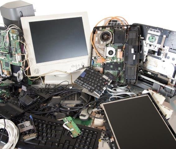 RITIRO GRATUITAMENTE PC TV E MONITOR USATI
