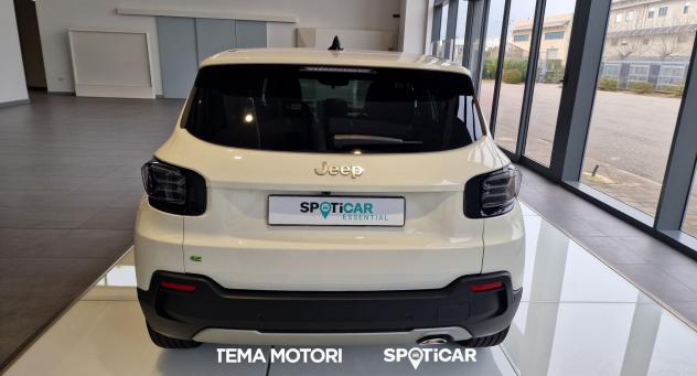 Jeep Avenger 1.2 turbo e-hybrid mhev Summit fwd 110cv edct6 - Foto 4