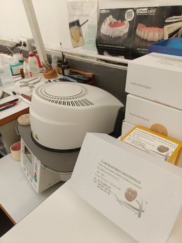 affittasi postazione di lavoro odontotecnico - Foto 3