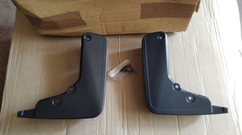 PARASPRUZZI ANTERIORI MERCEDES CLASSE E W212 A2128900078