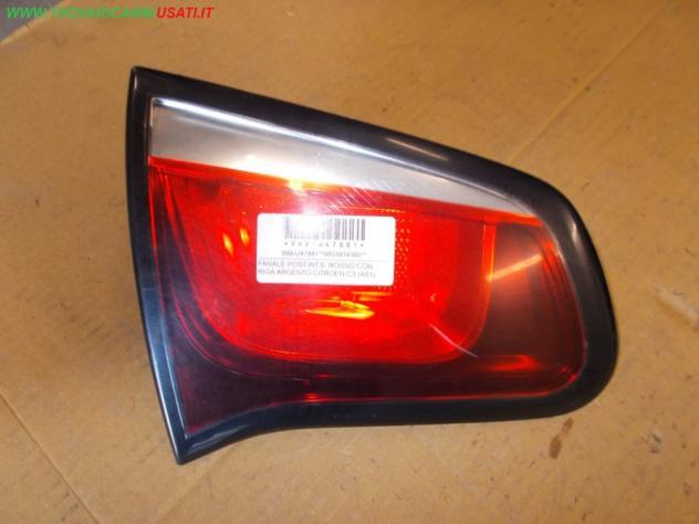 FANALE POST.INT.S. ROSSO CON RIGA ARGENTO CITROEN C3 (A51) Parti elettriche Fanaleria Fanali Fanale post. sx. CITROEN - C3 - 01-10-2009 - 01-10-20