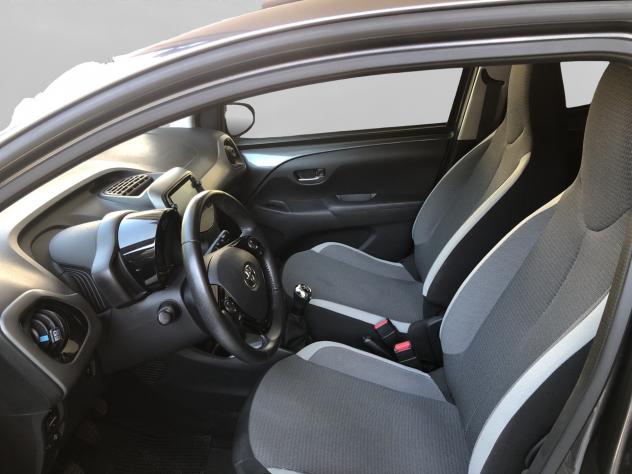 Toyota Aygo Connect 1.0 VVT-i 72 CV 5 porte x-wave - Foto 9