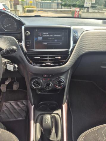Peugeot 2008 BlueHDi 100 S&S Active - Foto 8