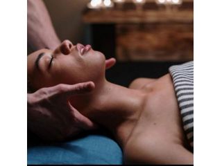 Massaggi - benessere Collegno - Massaggiatore Tel:3311816955
