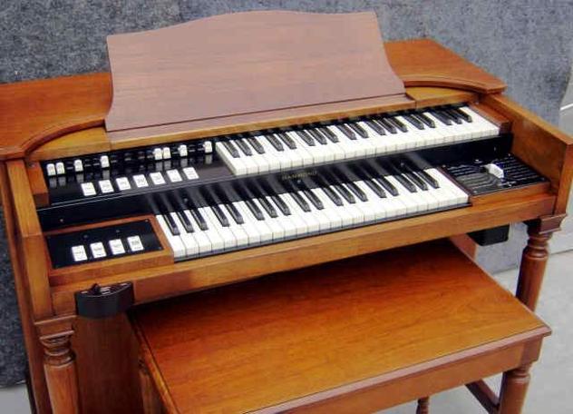 Offro Hammond - Farfisa con Leslie Organo Pregiato. Ritiro Vecchi Synthesizer. - Foto 3