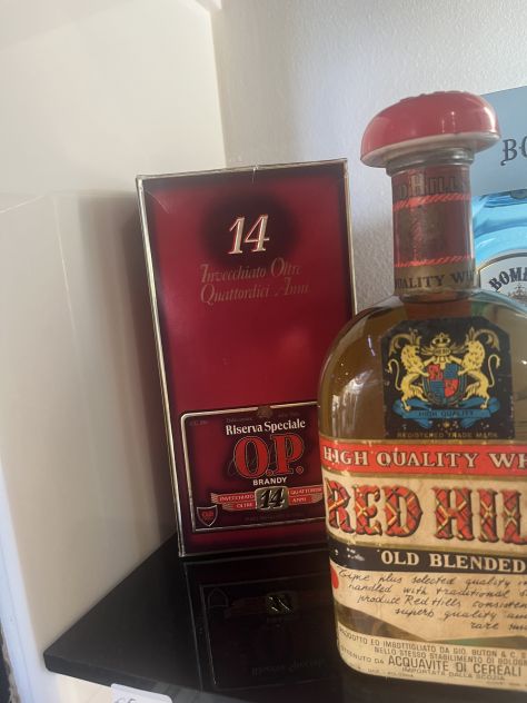 Importante quantitativo di bottiglie di liquore antiche. - Foto 3