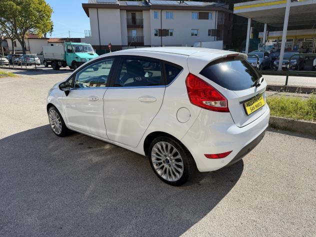 Ford Fiesta 1.2 16v Titan. c/esp 82cv 5p E5 - Foto 6