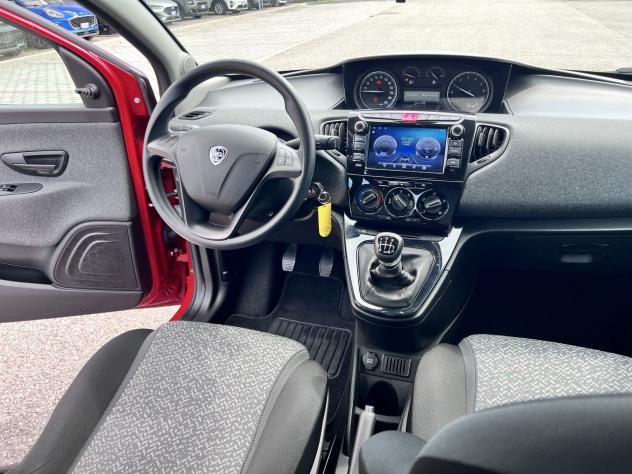 Lancia Ypsilon 1.0 FireFly 70cv Hybrid Silver - Foto 8