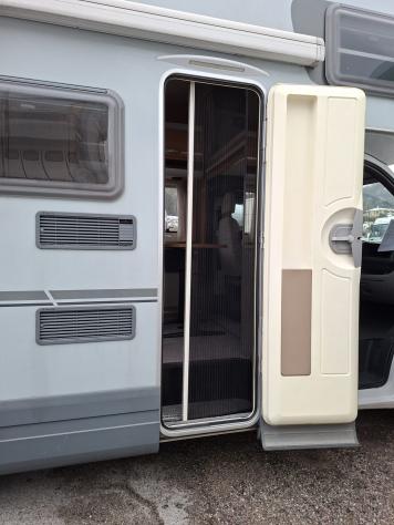CAMPER KNAUS DUCATO MANSARDATO 6 POSTI SEMIDINETTE LETTO MATRIMONIALE GARAGE CLIMATIZZATORE FOTOVOLTAICO CAMPEGGIO USATI GENERALI 1421 - Foto 6