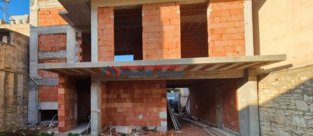 PRESSI VIA MANZONI - Intero stabile allo stato grezzo – 400 mq circa con n. 2 garage e terreno. Euro 285 mila - Foto 9
