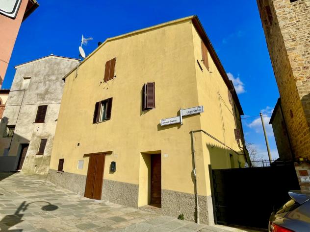 APPARTAMENTO INDIPENDENTE di 3 vani e di 66 mq (GROSSETO - Montepescali) rif. CI.561