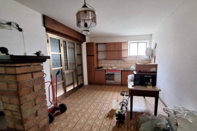 Immobile in asta di 103 m² con più di 5 locali e box auto doppio in vendita a Trevi - Foto 14