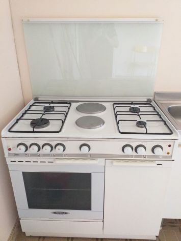 cucina, frigorifero, lavello.