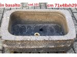 Vasca lavello fontana fioriera in basalto