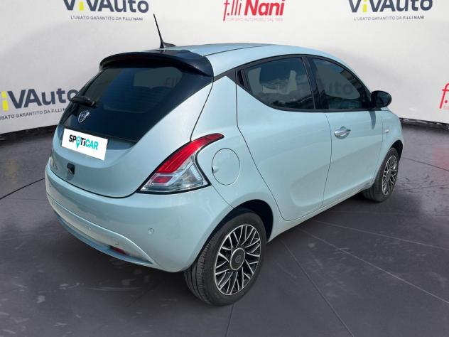 Lancia Ypsilon 1.0 FireFly 70cv Hybrid Gold Plus - Foto 2