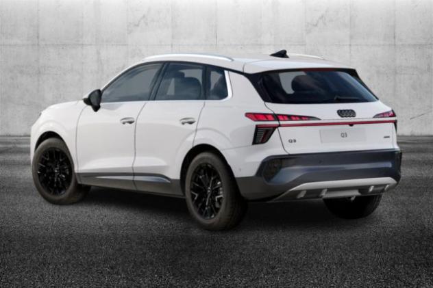 AUDI Q3 TFSI 150 kW S tronic quattro Business rif. 23757661 - Foto 2