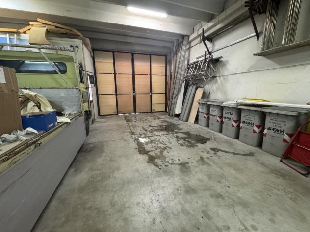 capannone in vendita a La Spezia