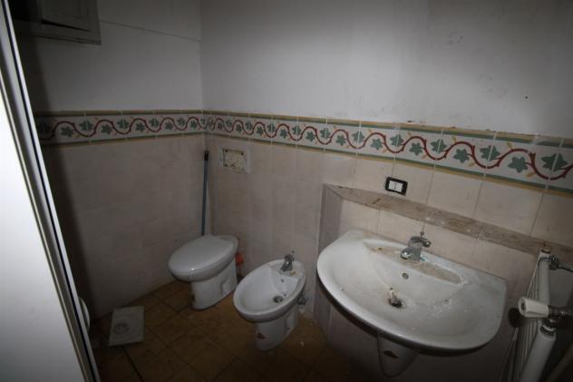 VENDESI APPARTAMENTO IN VIA A. DI SANGIULIANO - Foto 12