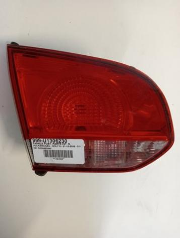 FANALE POST. PARTE INT. D. 999-U1306230 Parti elettriche  Fanaleria  Fanali  Fanale int. post. d VOLKSWAGEN - GOLF 6 - 01-12-2008 - 01-11-2012