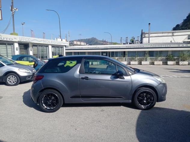 DS AUTOMOBILES DS 3 1.4 HDi 70 Just Black rif. 23047617 - Foto 3