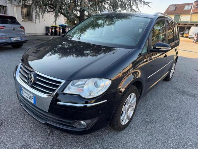 VOLKSWAGEN Touran 7posti 1.4 16V TSI 150CV Highline Ecofuel rif. 24197961