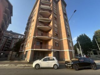 Pentalocale in affitto a Torino