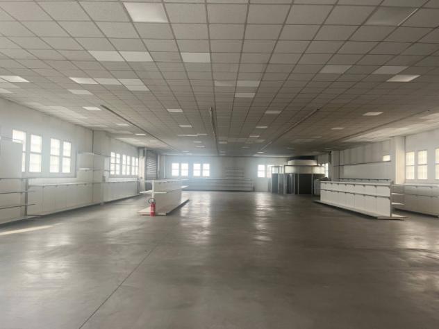 Immobile di 1000 m² con 3 locali in affitto a Brescia - Foto 19