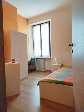 STANZA SINGOLA TUTTO INCLUSO CENTRO STORICO PARMA - Foto 3