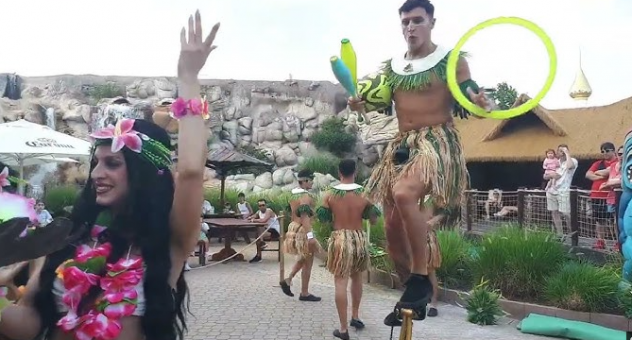 Aloha Show Tropical Vibes & Dance Magic - Foto 3