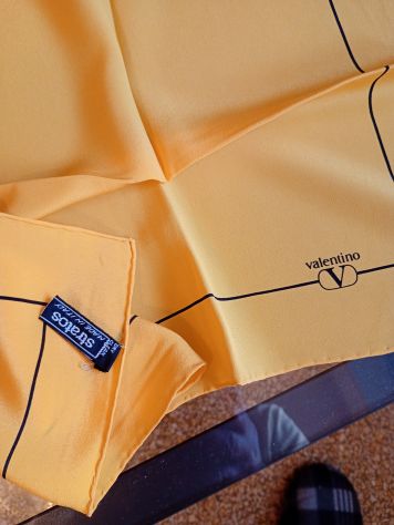 Foulard donna vintage firmati Valentino è altri - Foto 3