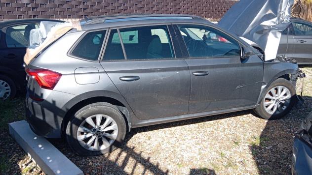Skoda Kamiq 1.0 TSI Ambition SINISTRATA - Foto 7